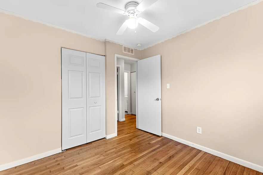 Building Photo - 1532 Harvest Ln