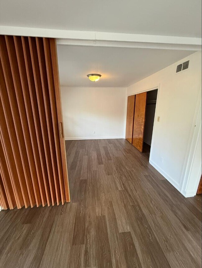 Building Photo - 917 Windy Ct