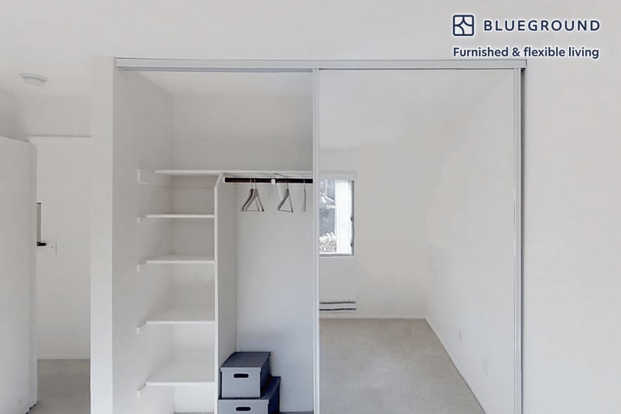 Building Photo - 1600 Villa St