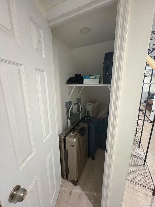 Building Photo - 58-36 Bell Blvd