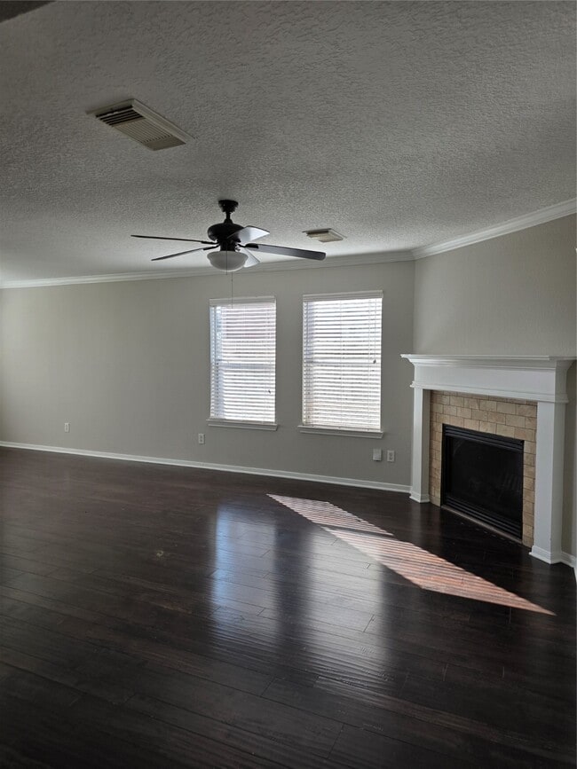 Building Photo - 15146 Grassington Dr