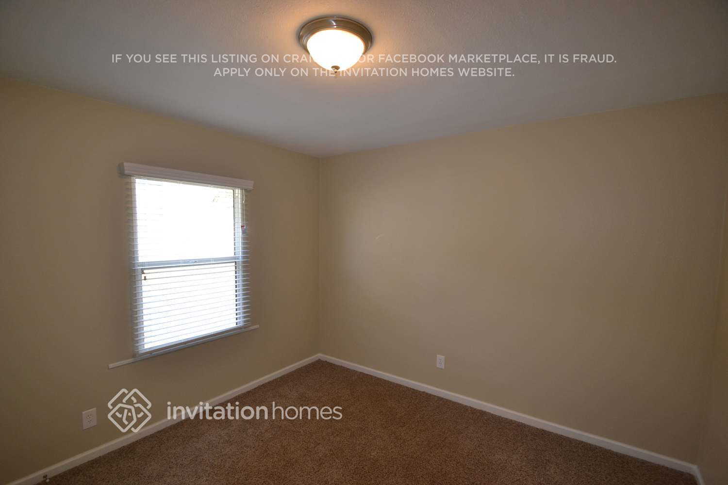 Building Photo - 10018 Silverton Ave