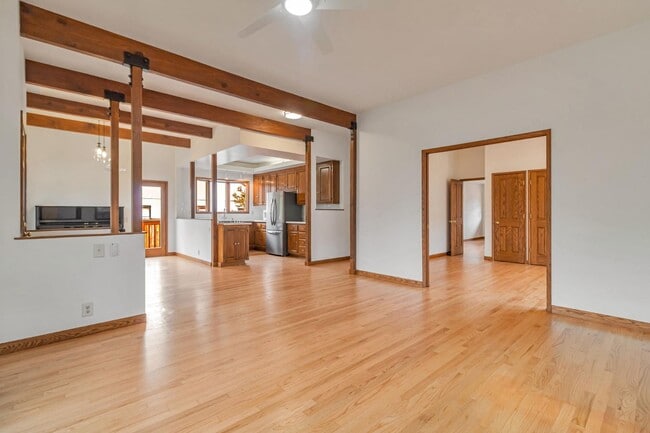 Building Photo - 2280 Hanover St