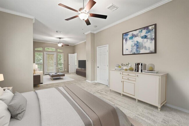 Building Photo - 2124 Gillette St