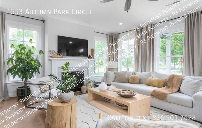 Building Photo - 1553 Autumn Park Cir
