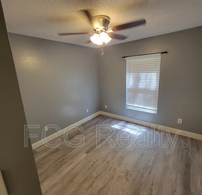 Building Photo - 1167 Singleton Cir