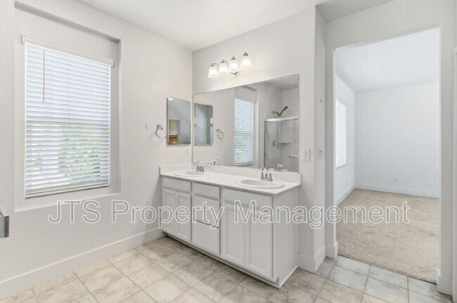 Building Photo - 3949 Aristotle Cir