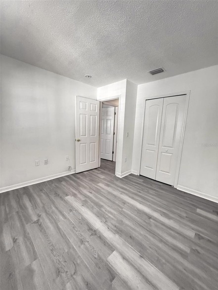 Building Photo - 7328 E Bank Dr