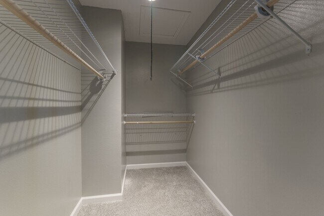 Building Photo - CHARMING 1-BED CONDO NEAR HIGHLINE CANAL TRAIL, $0 DEPOSIT OPTION