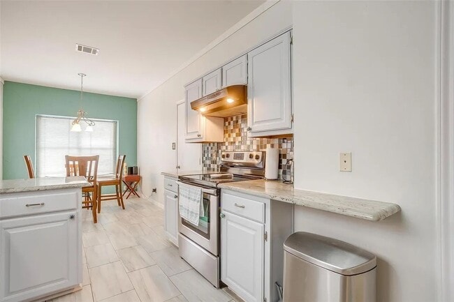 Building Photo - Spacious Home in the Heart of Lewisville – Prime Location Near Parks, Shopping & Dining!