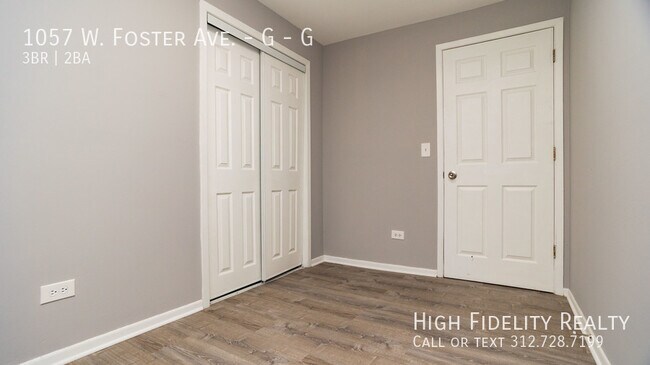 Building Photo - 1057 W Foster Ave