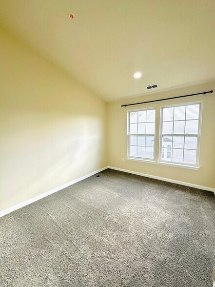 Building Photo - 5074 Kemsley Ct