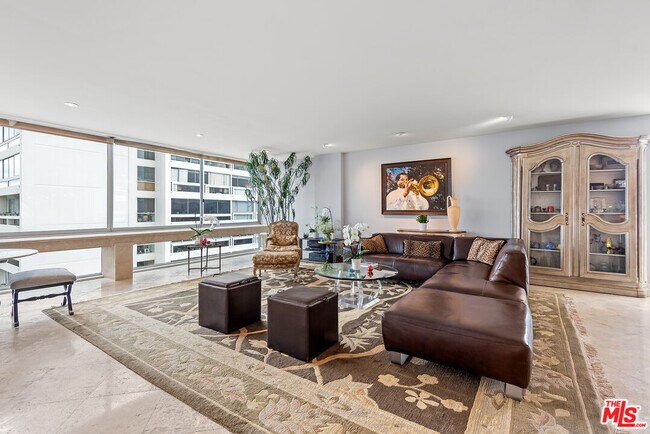 Building Photo - 2222 Ave of the Stars