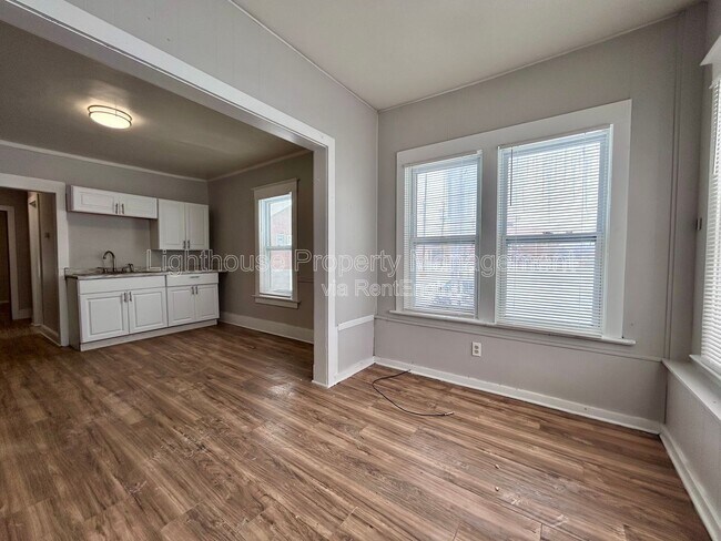 Building Photo - 2513 Sanford St