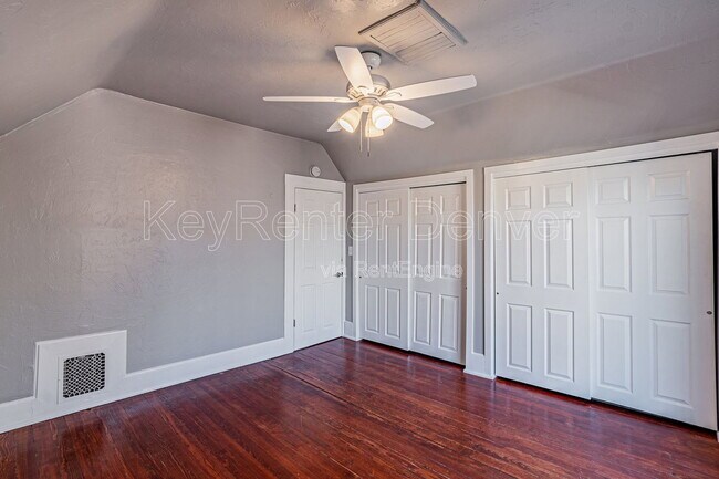 Building Photo - 2105 W 31st Ave