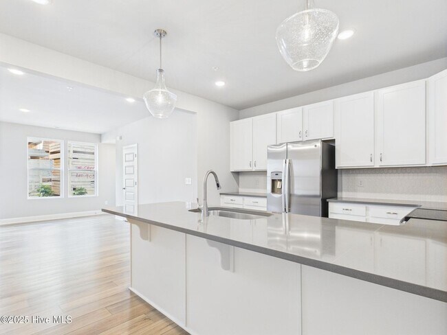 Building Photo - 1251 Shaw View Aly