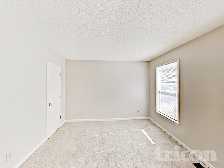 Building Photo - 5272 Ferry Creek Ln