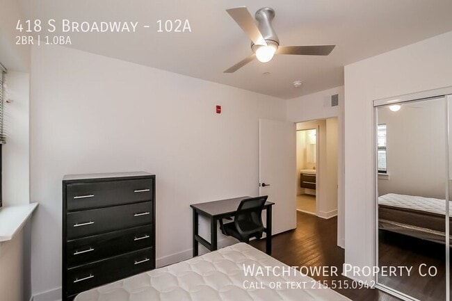 Building Photo - 418 S Broadway-102A