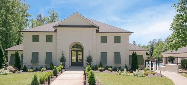 Building Photo - Luxury Waterfront Rental in Gated Montebello Community