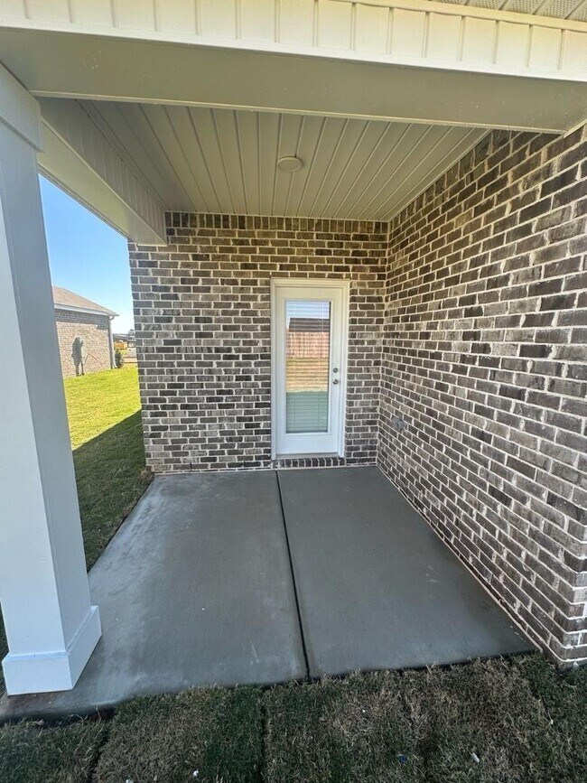 Building Photo - 231 Murphy Ln