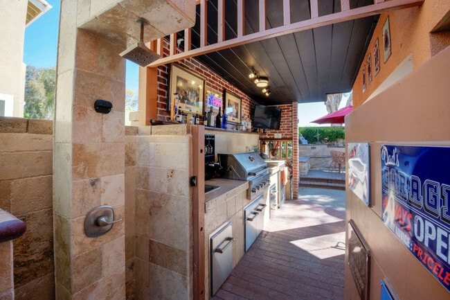 Building Photo - 9598 Naples Dr