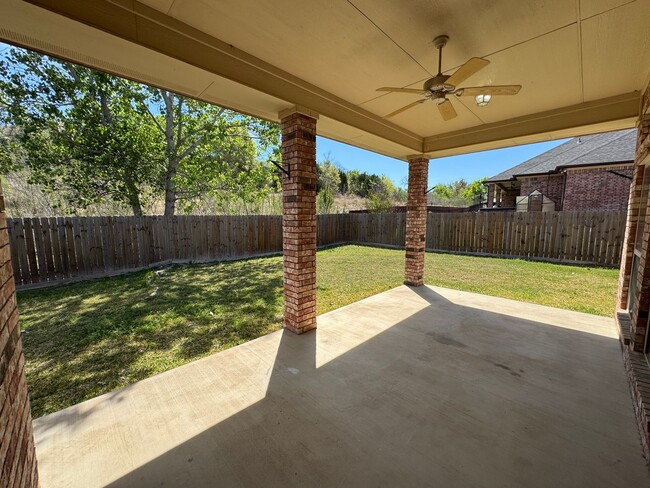 Building Photo - 1712 Iron Jacket Trail