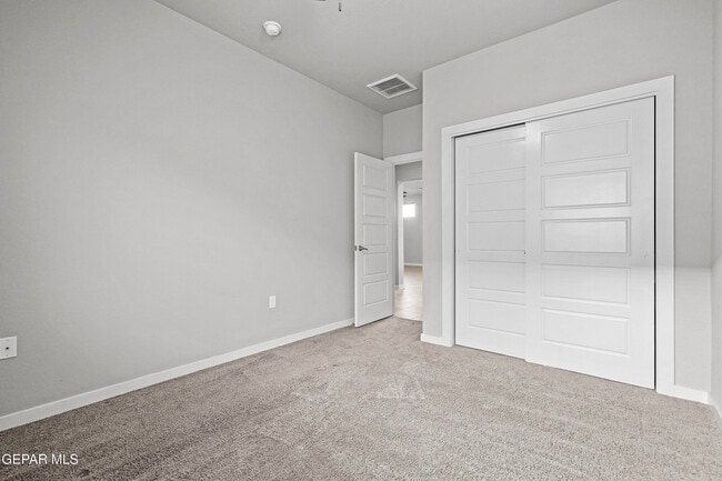 Building Photo - 6981 Black Mesquite Dr