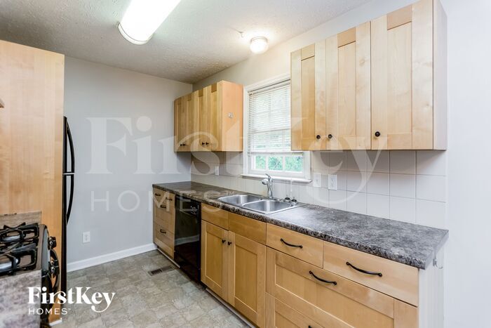 Building Photo - 2160 Toonigh Rd