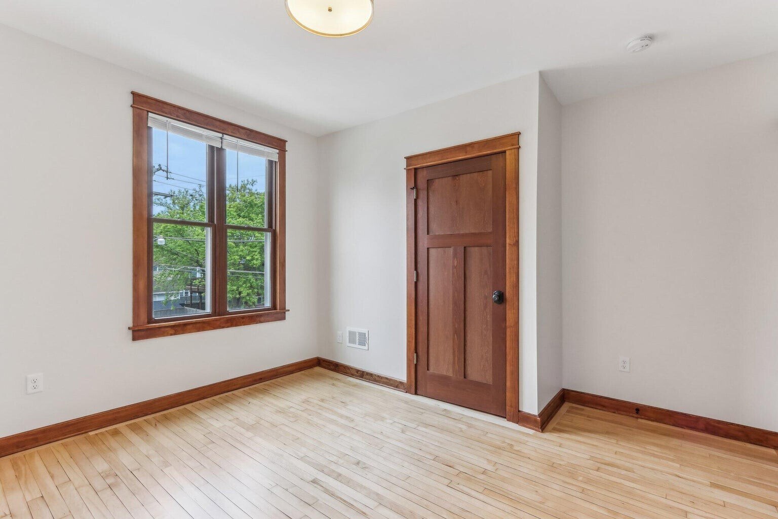 Bedroom 1 - 351A E Deer Pl