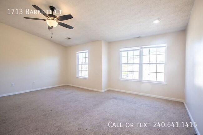 Building Photo - 1713 Barnett Ct