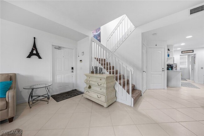Building Photo - 5633 Cove Cir