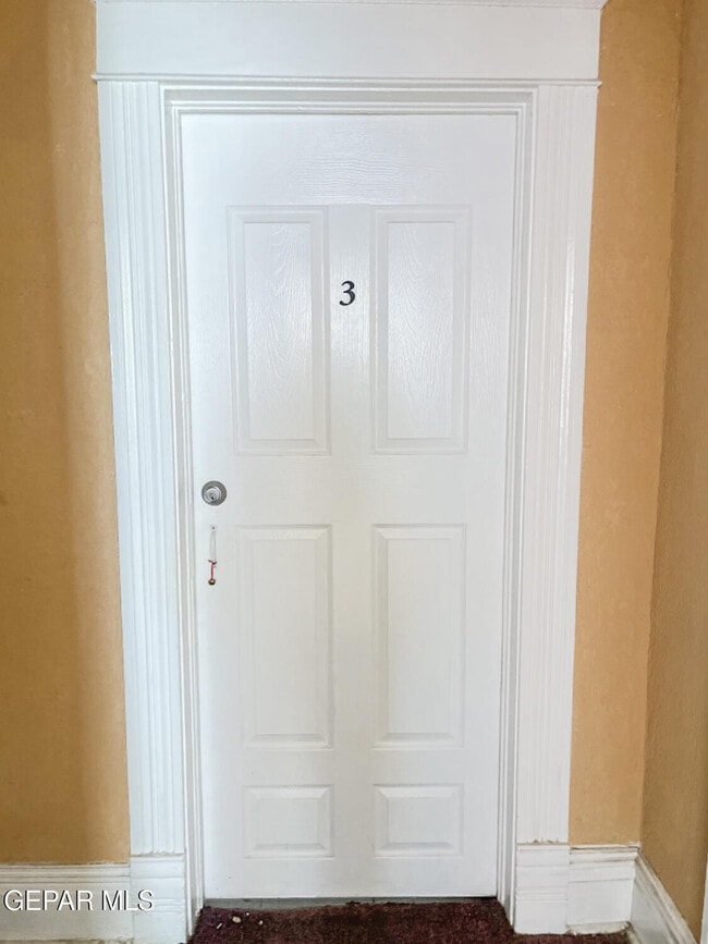 Building Photo - 219 W Rio Grande Ave