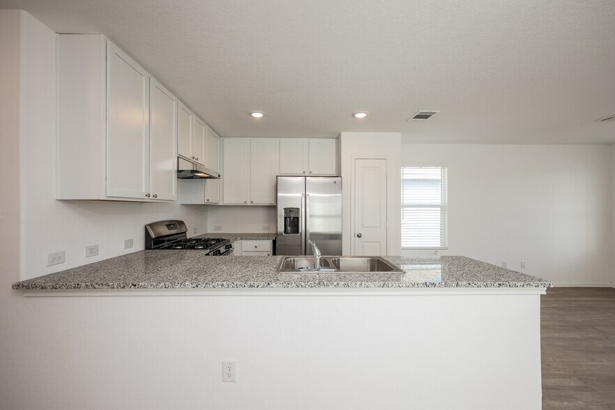 Building Photo - 14707 Southton Basin