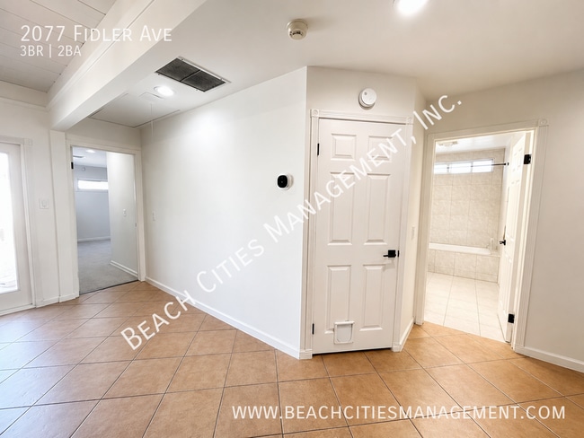Building Photo - 2077 Fidler Ave