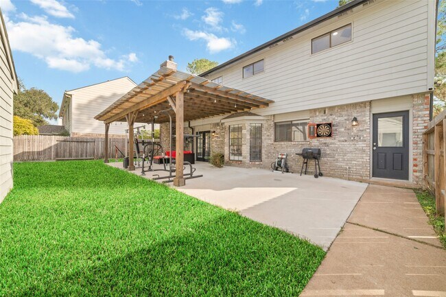 Building Photo - 16026 Autumn Falls Ln