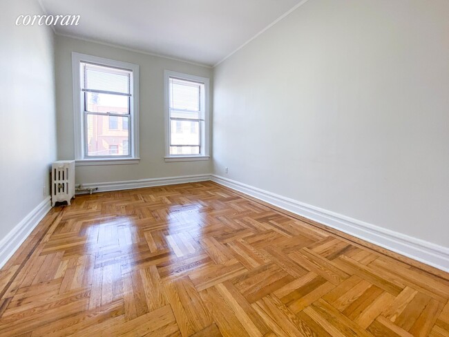 Building Photo - 1078 70th St