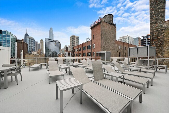 Building Photo - 757 N Orleans St