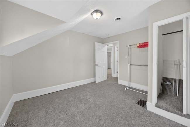 Building Photo - 1566 Winchester Ave