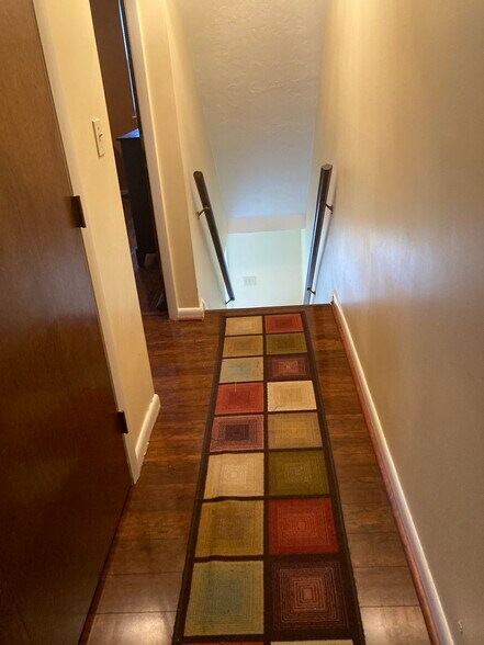Primary Photo - 70 Ethyl Way