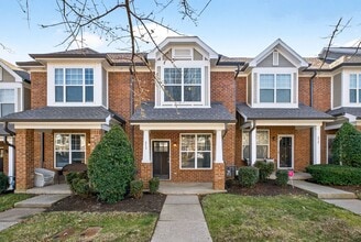 Building Photo - 2310 Elliott Ave