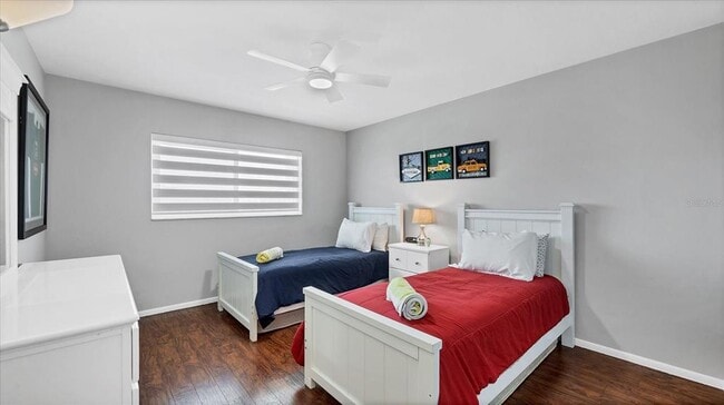 Building Photo - 8625 Midnight Pass Rd