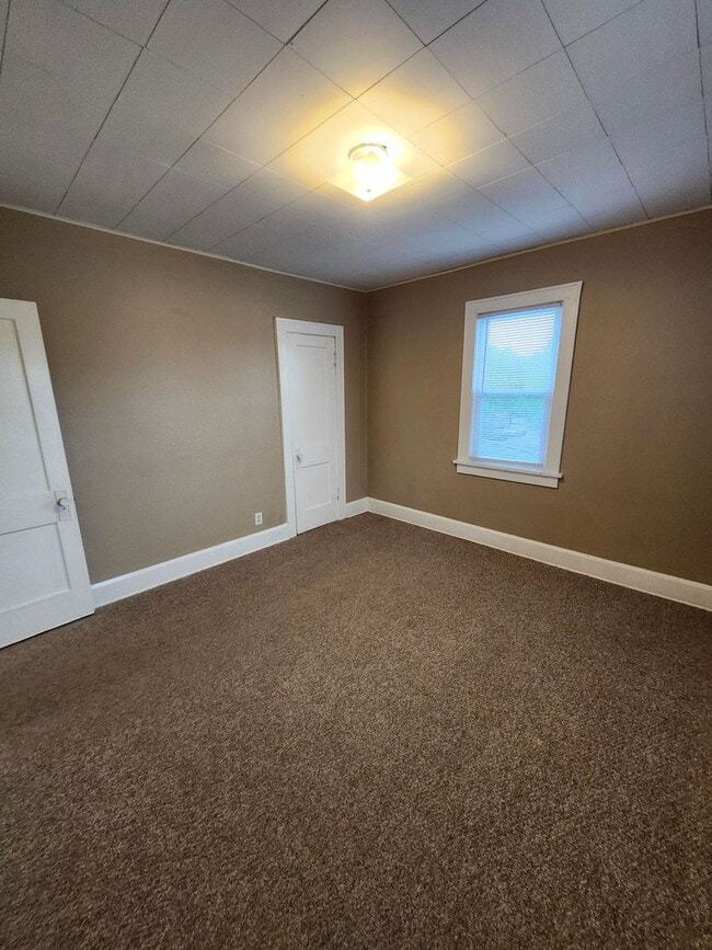 Building Photo - Duplex at 7101-7103 27th Avenue