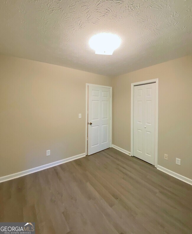 Building Photo - 191 Harvell Dr