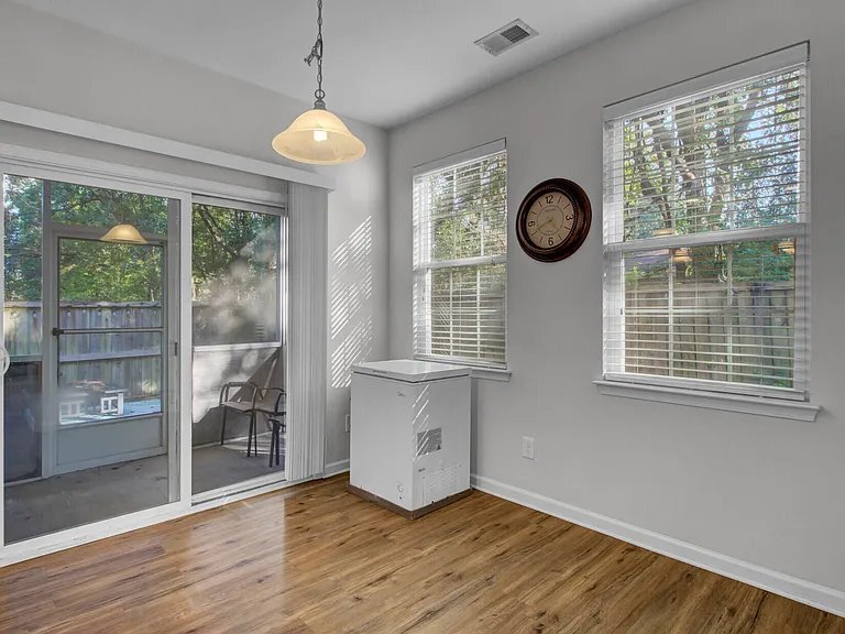 Building Photo - 1052 Lexi Ct