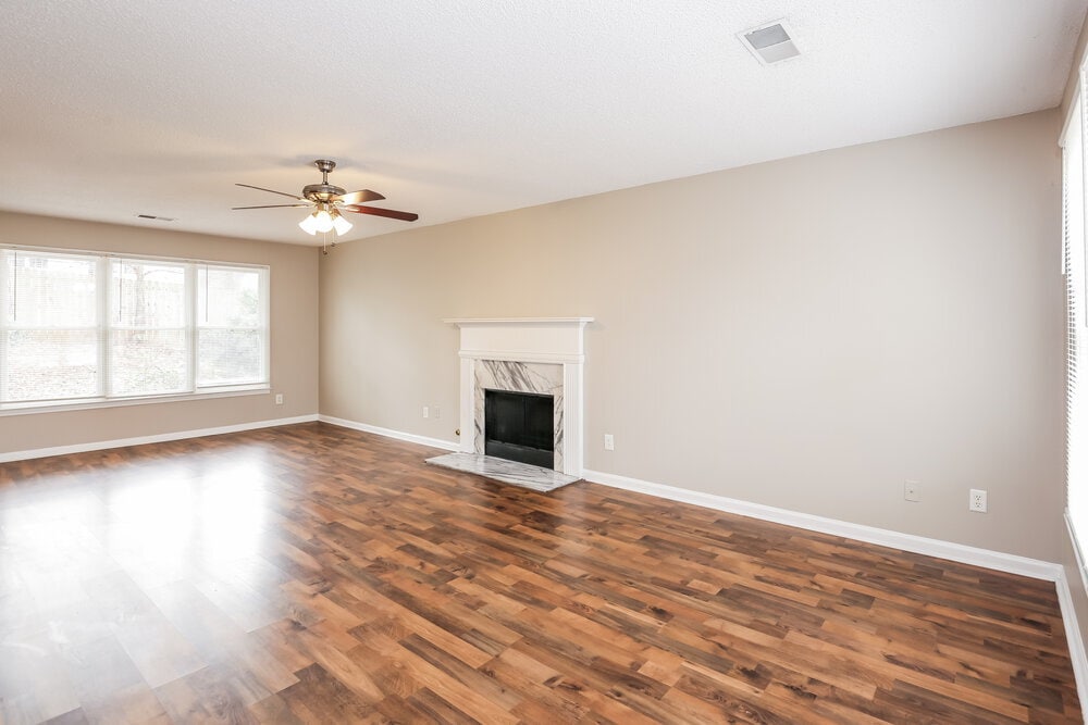 Building Photo - 460 Heathgate Dr SW