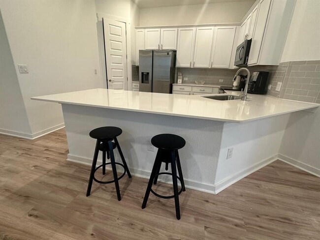 Building Photo - 421 Peace Pipe Way