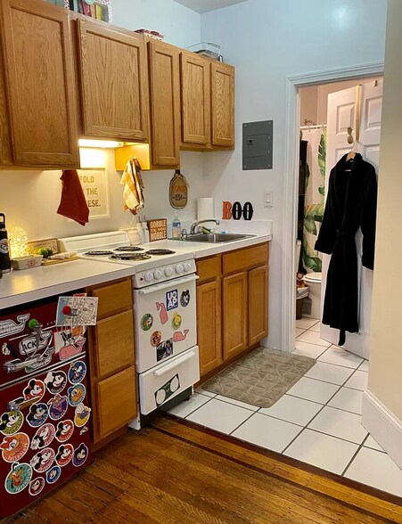 Primary Photo - 307 Beacon St
