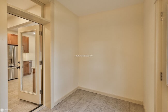 Building Photo - 67 W Laurel St