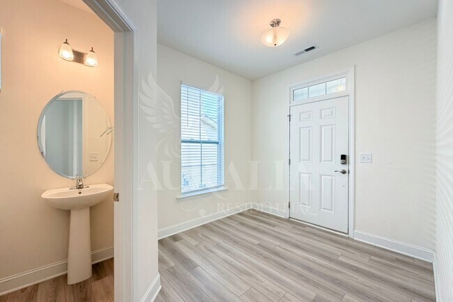 Building Photo - 563 Whitley Rdg Dr