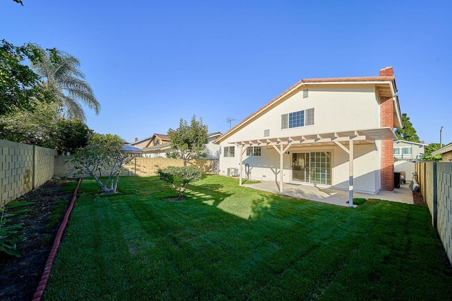 Building Photo - 15507 Caulfield Ave